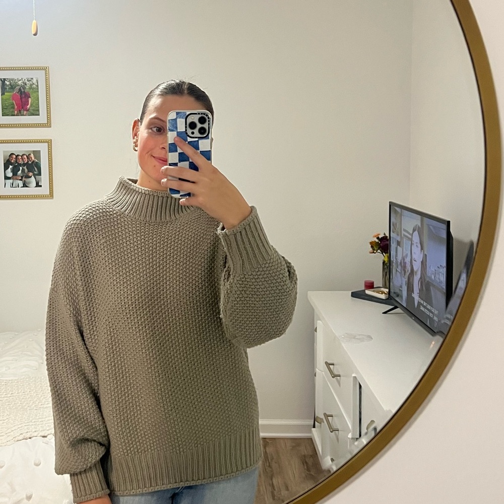 Grey amazon sweater!